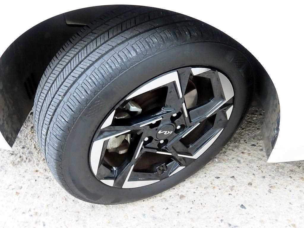 Kia K5 — photo 19