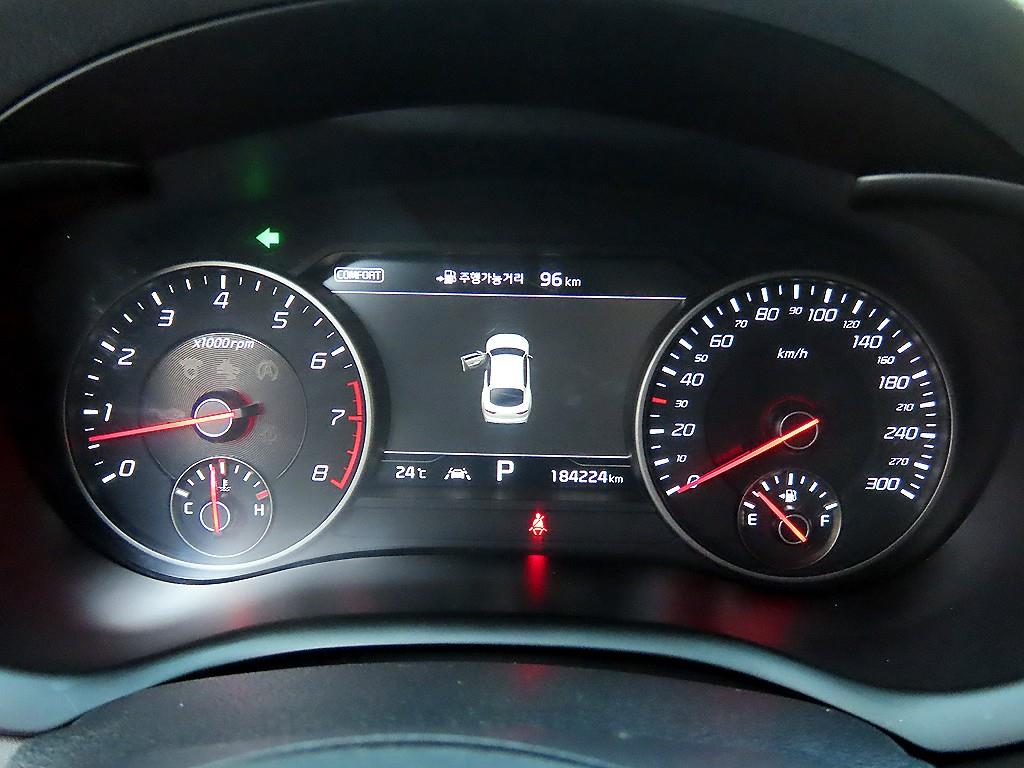 Kia Stinger — photo 09