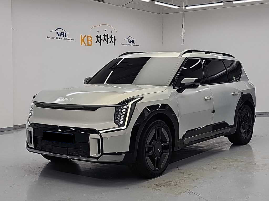 Kia EV9 — photo 01
