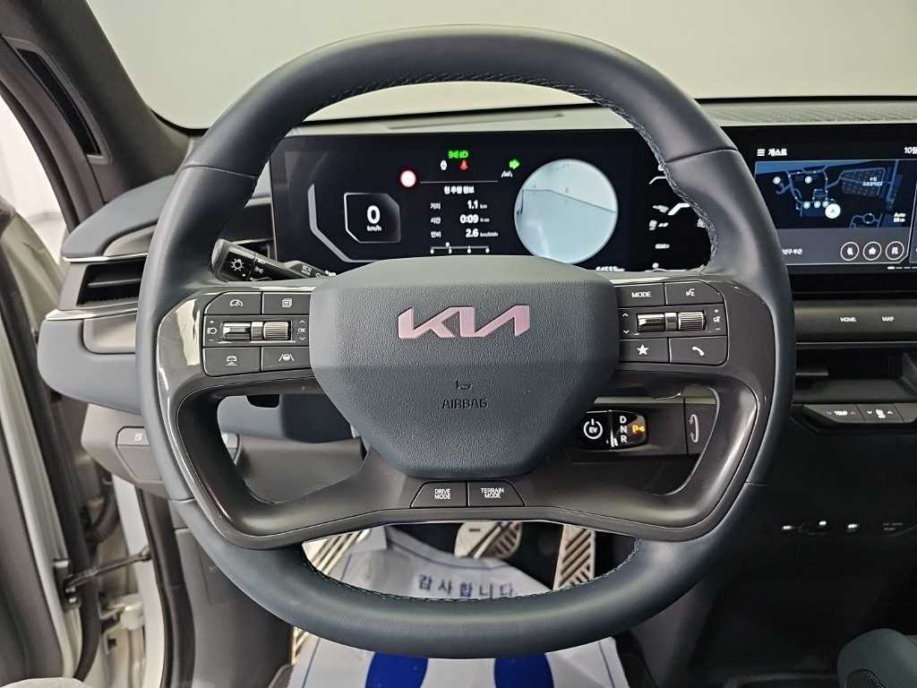 Kia EV9 — photo 09