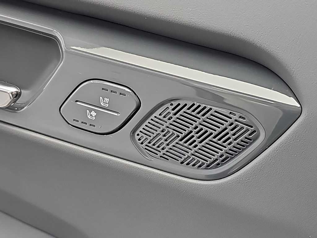Kia EV9 — photo 14