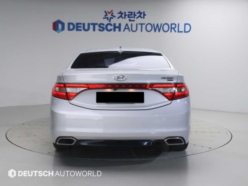 Hyundai Grandeur — photo 04