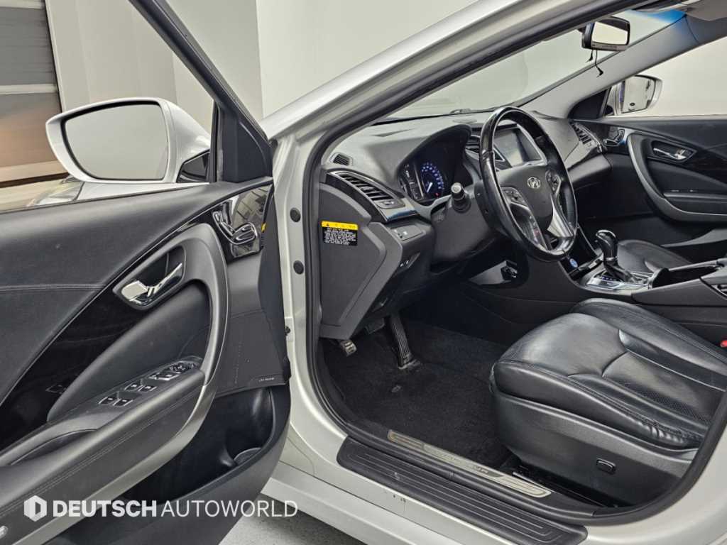 Hyundai Grandeur — photo 11