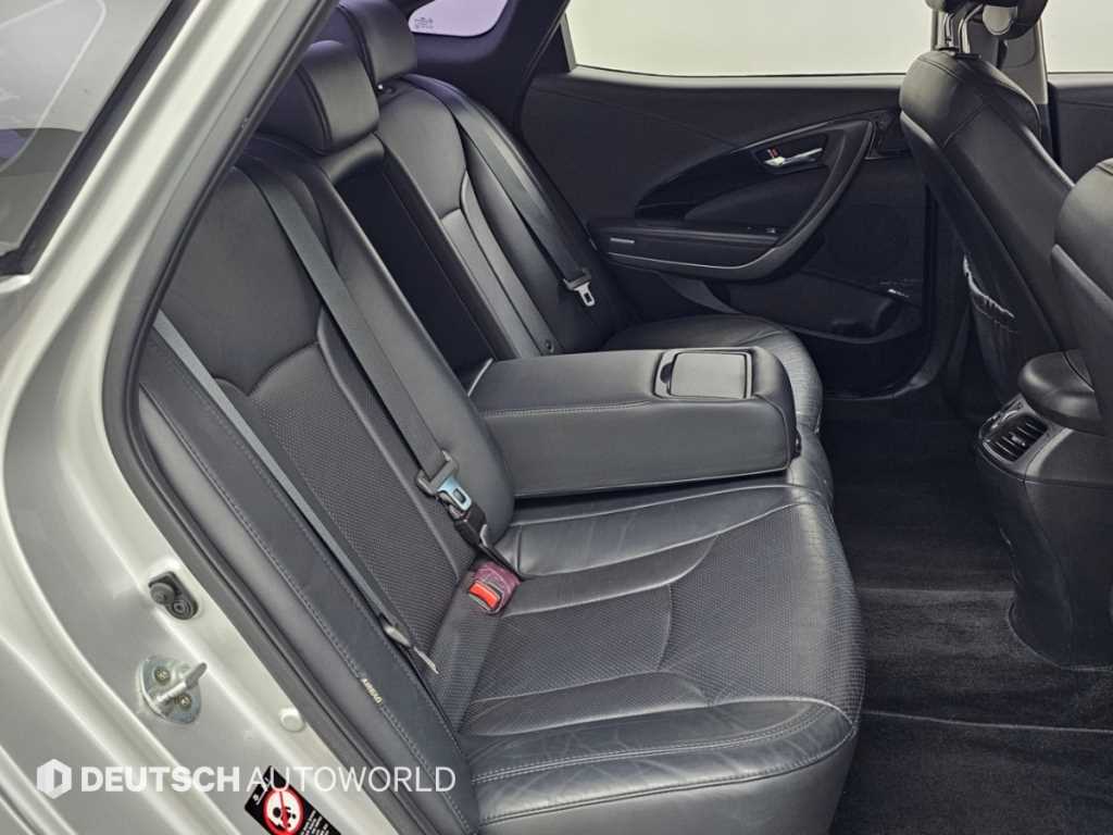 Hyundai Grandeur — photo 12