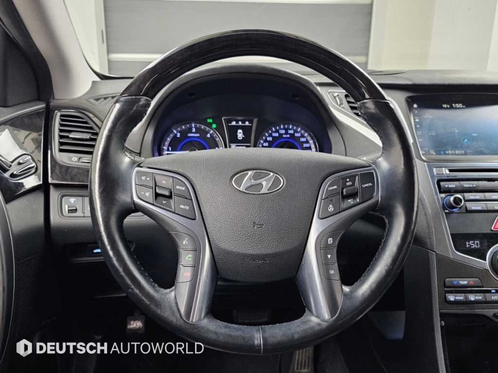 Hyundai Grandeur — photo 13