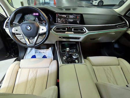 BMW X7 — photo 10