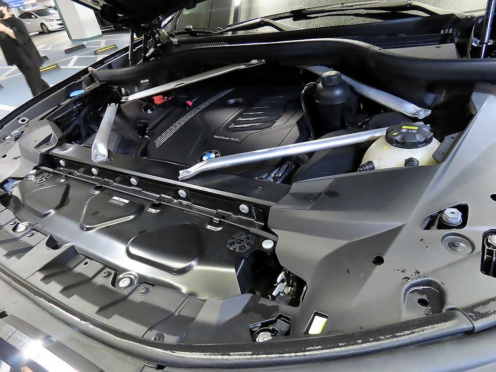 BMW X7 — photo 19