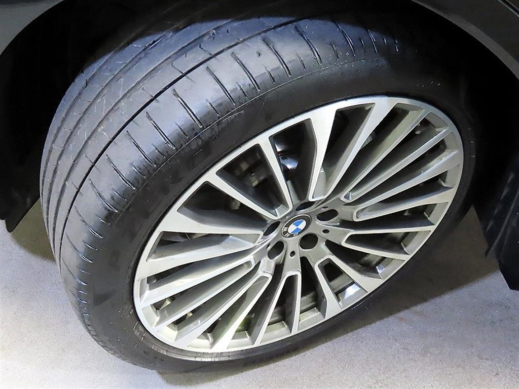BMW X7 — photo 20