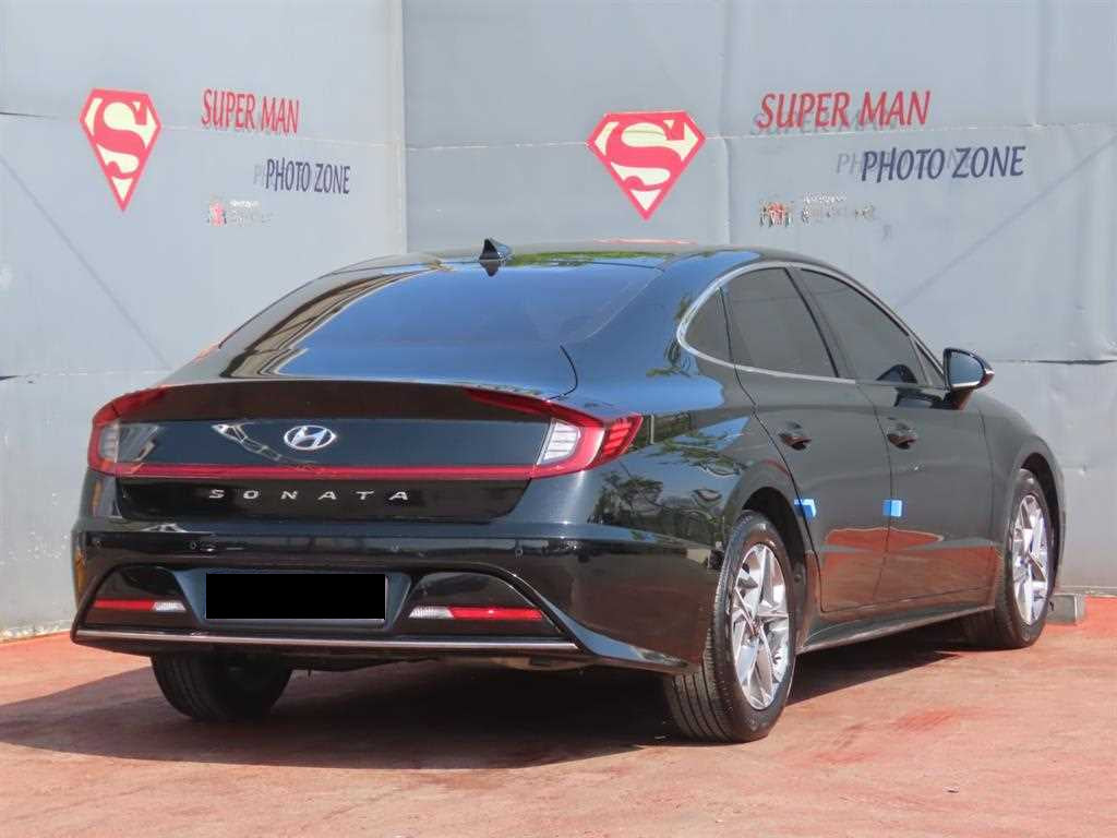 Hyundai Sonata — photo 03