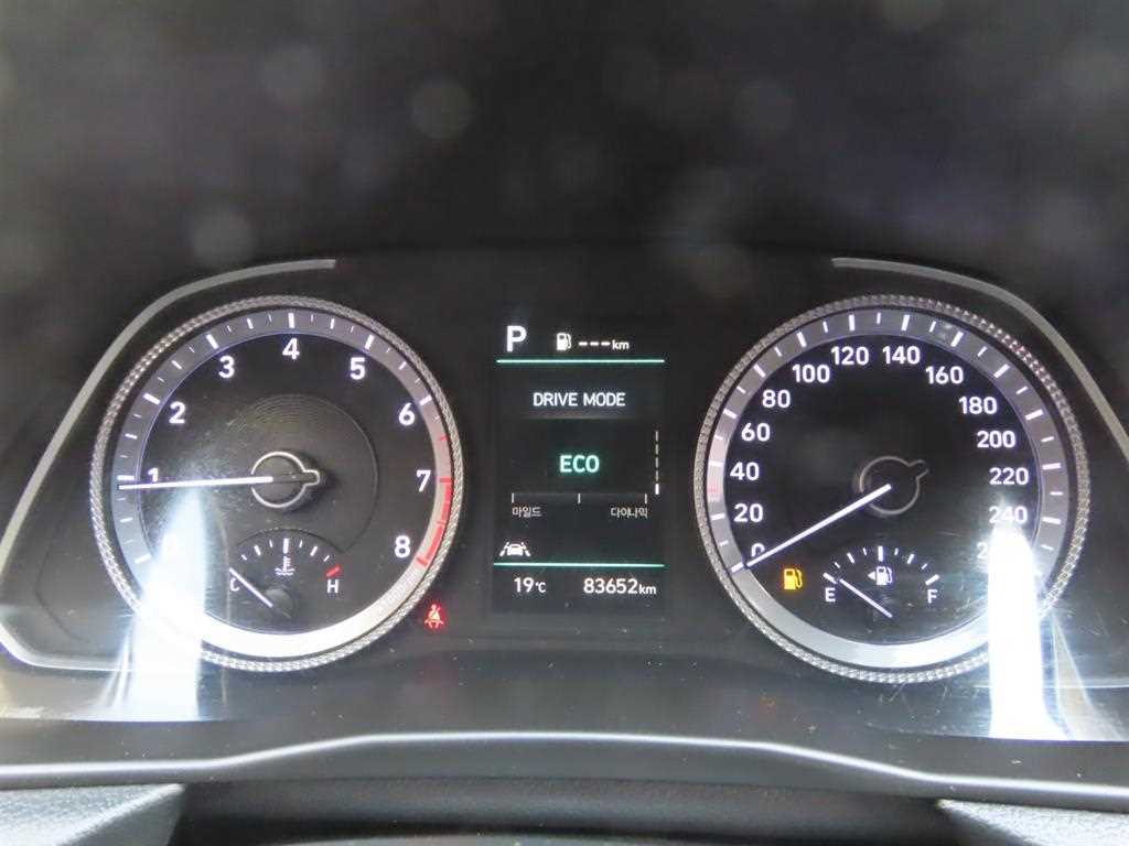 Hyundai Sonata — photo 08
