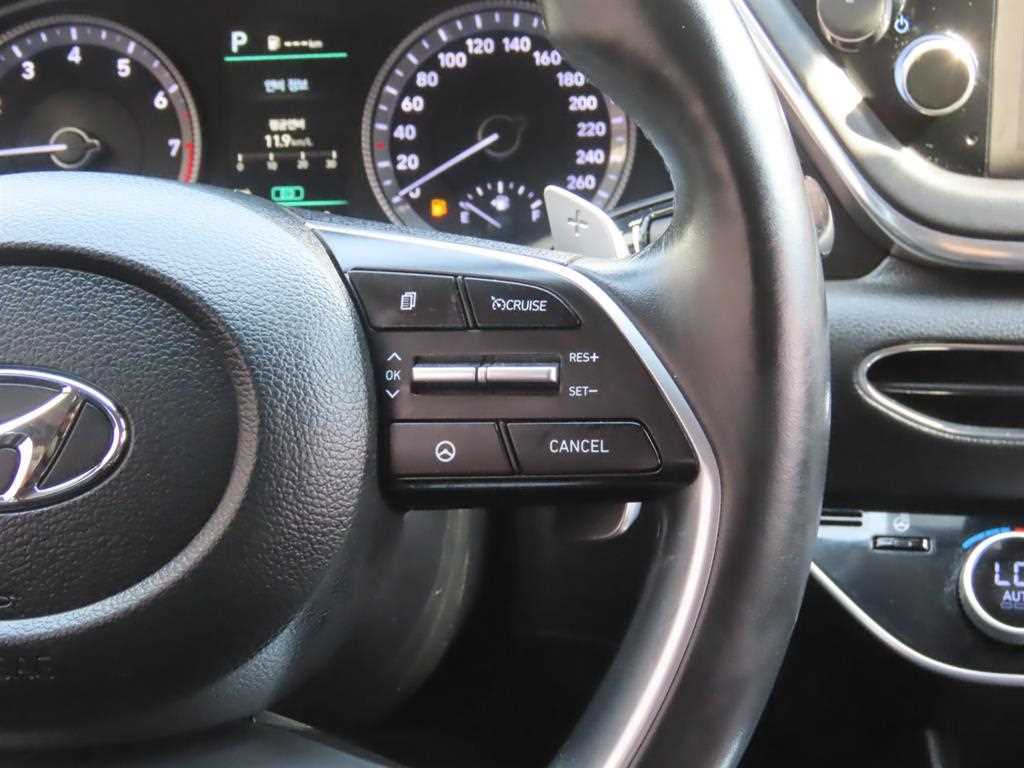 Hyundai Sonata — photo 12