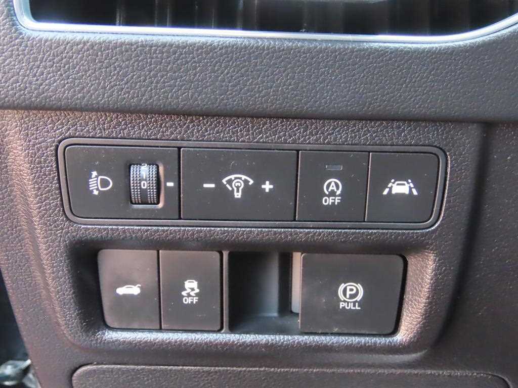 Hyundai Sonata — photo 14