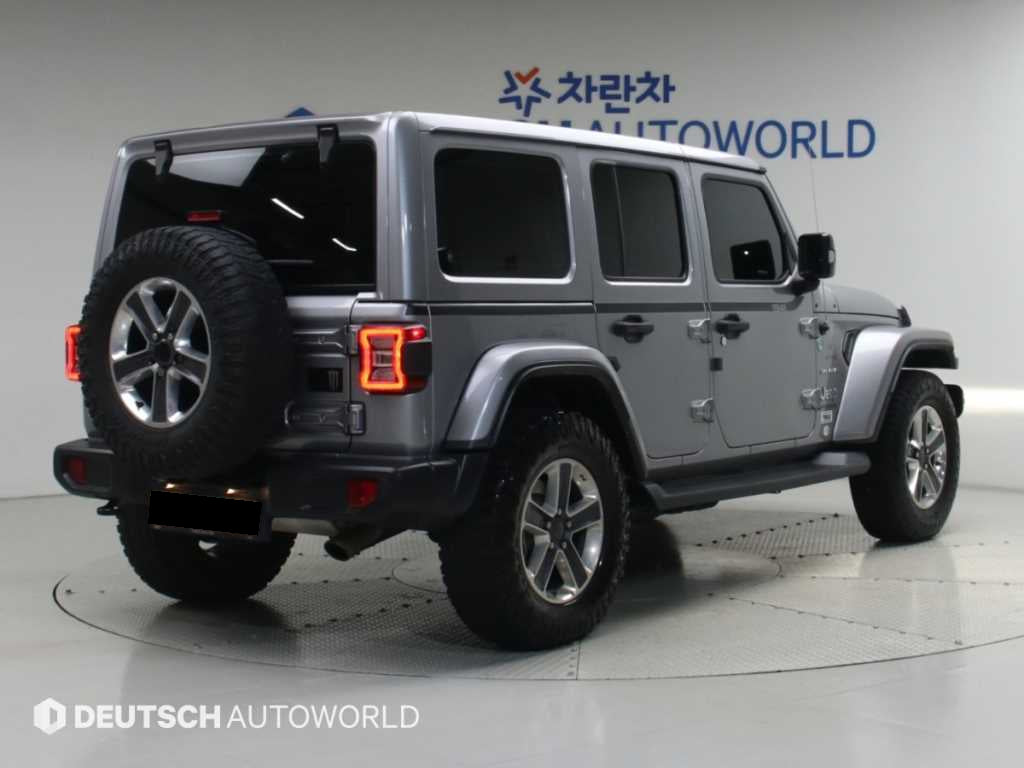 Jeep Wrangler — photo 02