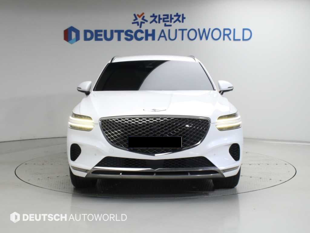 Genesis GV70 — photo 04