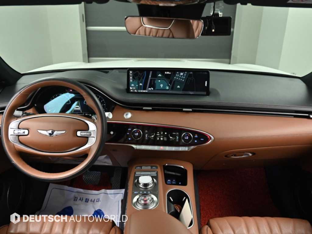 Genesis GV70 — photo 08