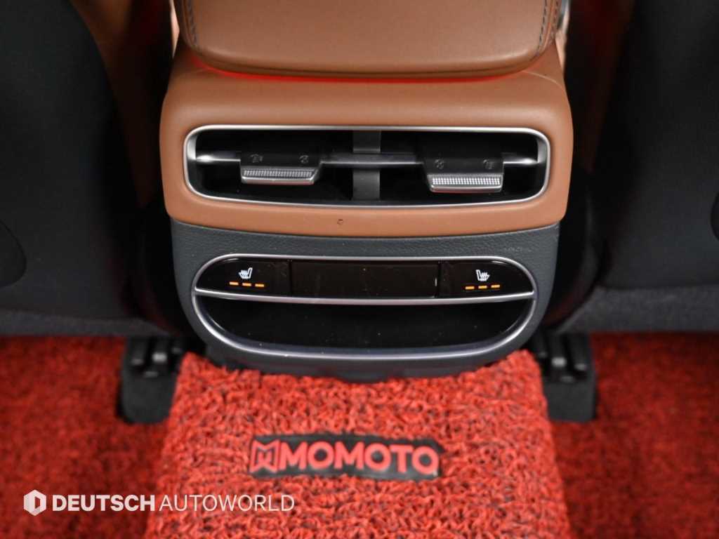 Genesis GV70 — photo 17