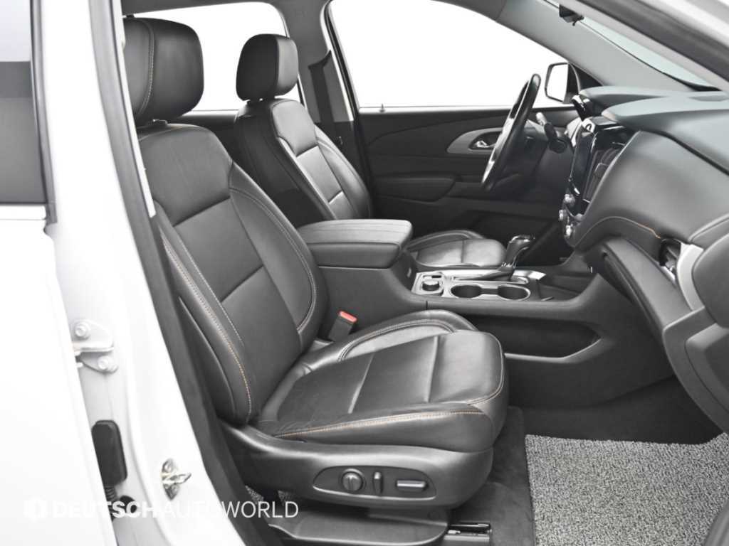 CHEVROLET Traverse — photo 10
