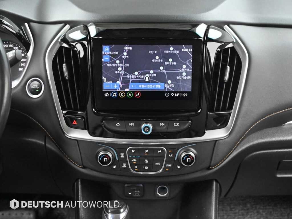 CHEVROLET Traverse — photo 14