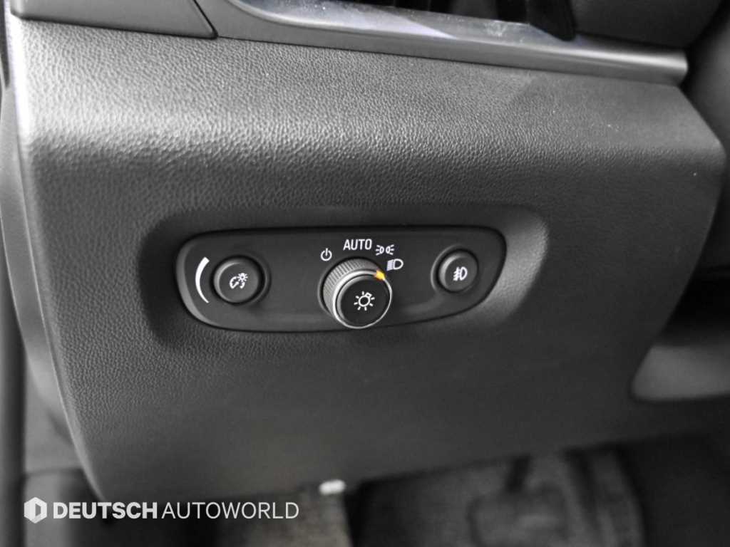 CHEVROLET Traverse — photo 17