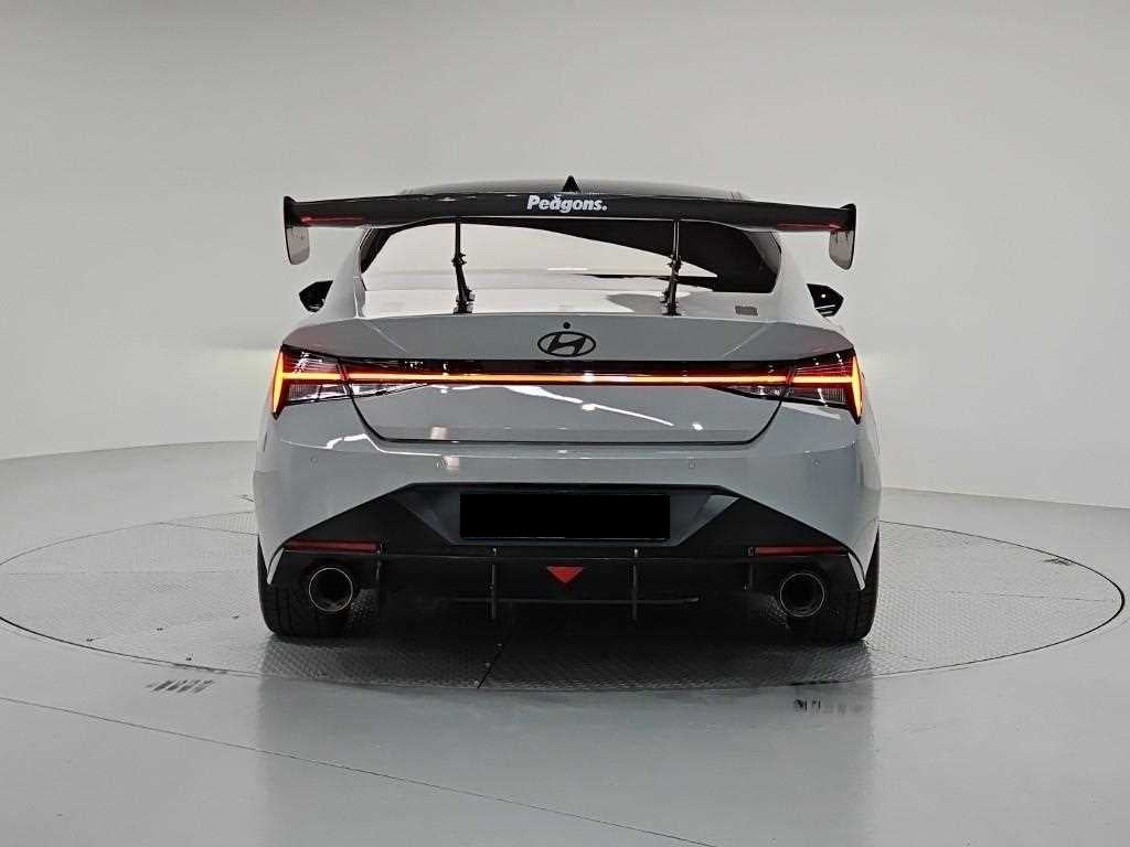 Hyundai Avante — photo 03