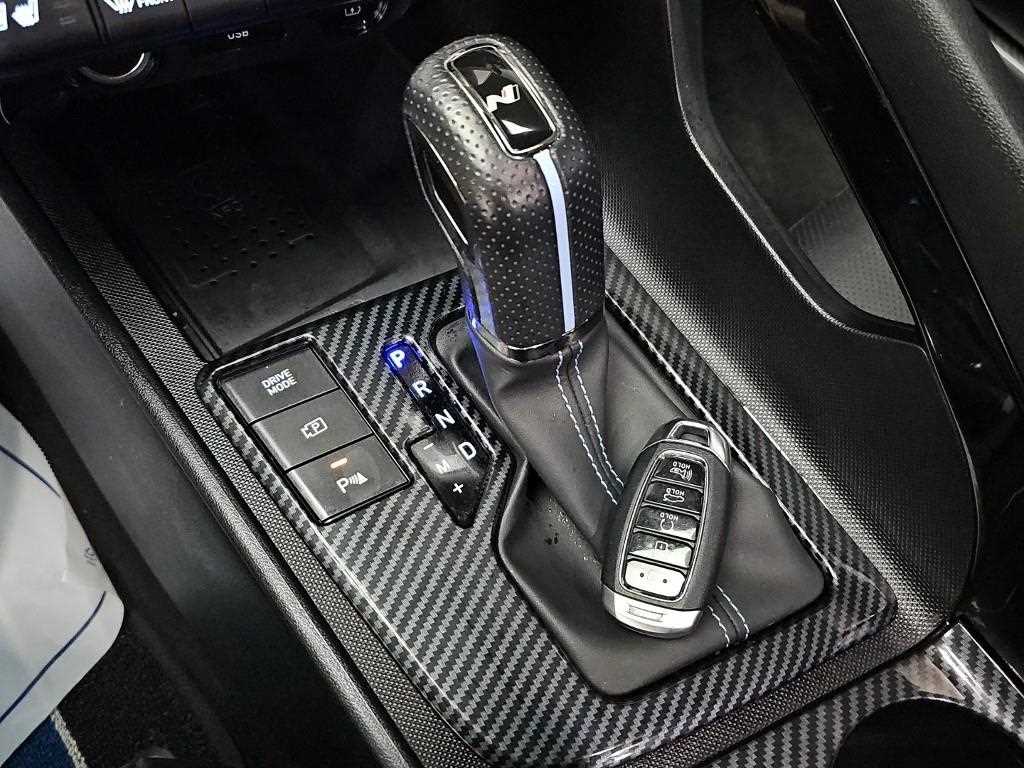Hyundai Avante — photo 08