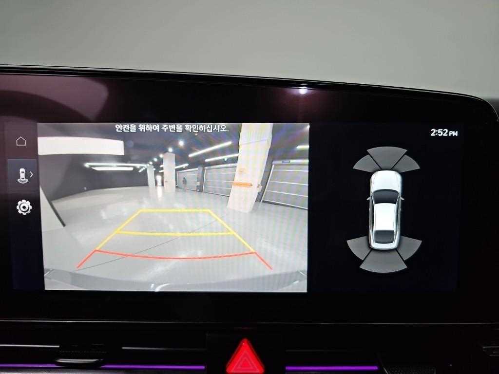 Hyundai Avante — photo 16