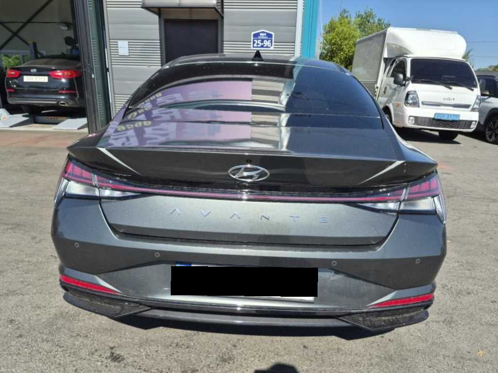 Hyundai Avante — photo 06