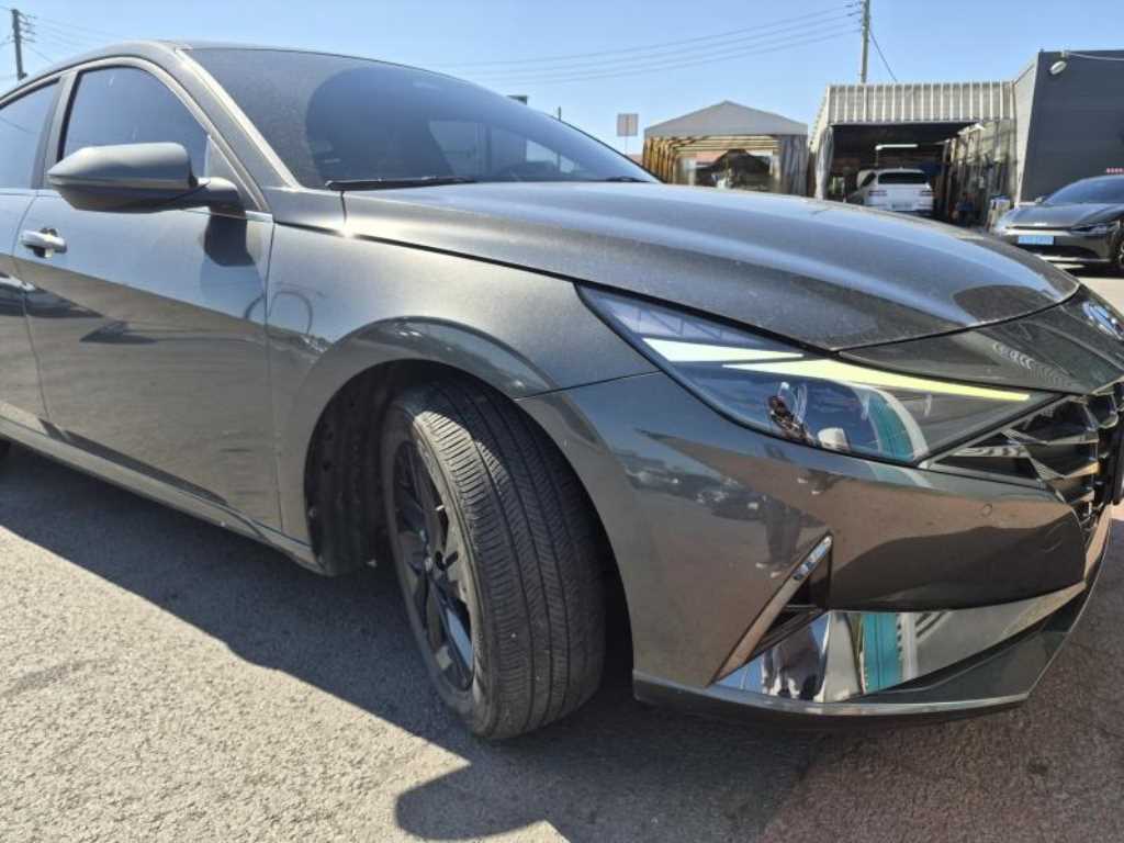 Hyundai Avante — photo 08