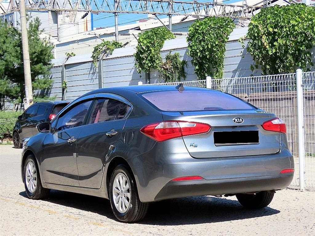 Kia K3 — photo 03