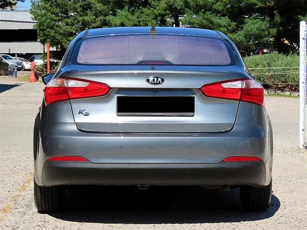 Kia K3 — photo 04