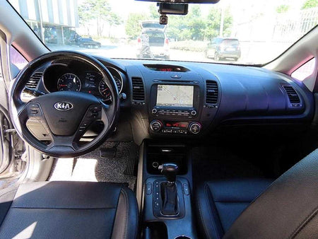 Kia K3 — photo 07