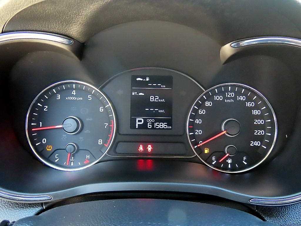 Kia K3 — photo 09