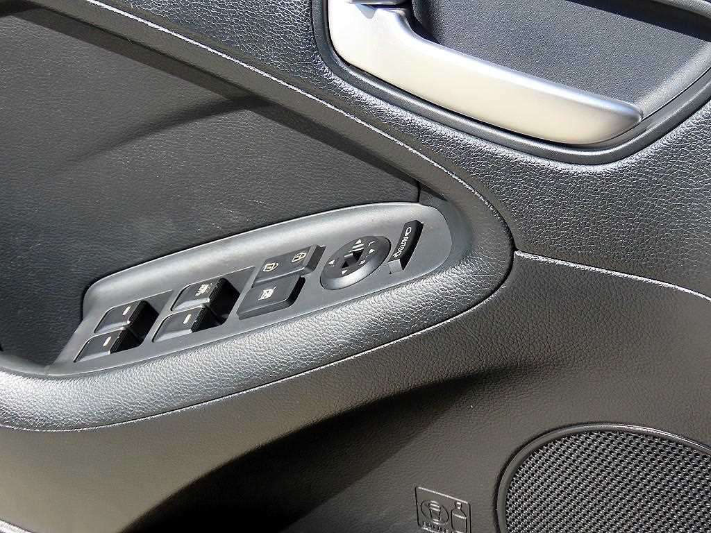 Kia K3 — photo 11