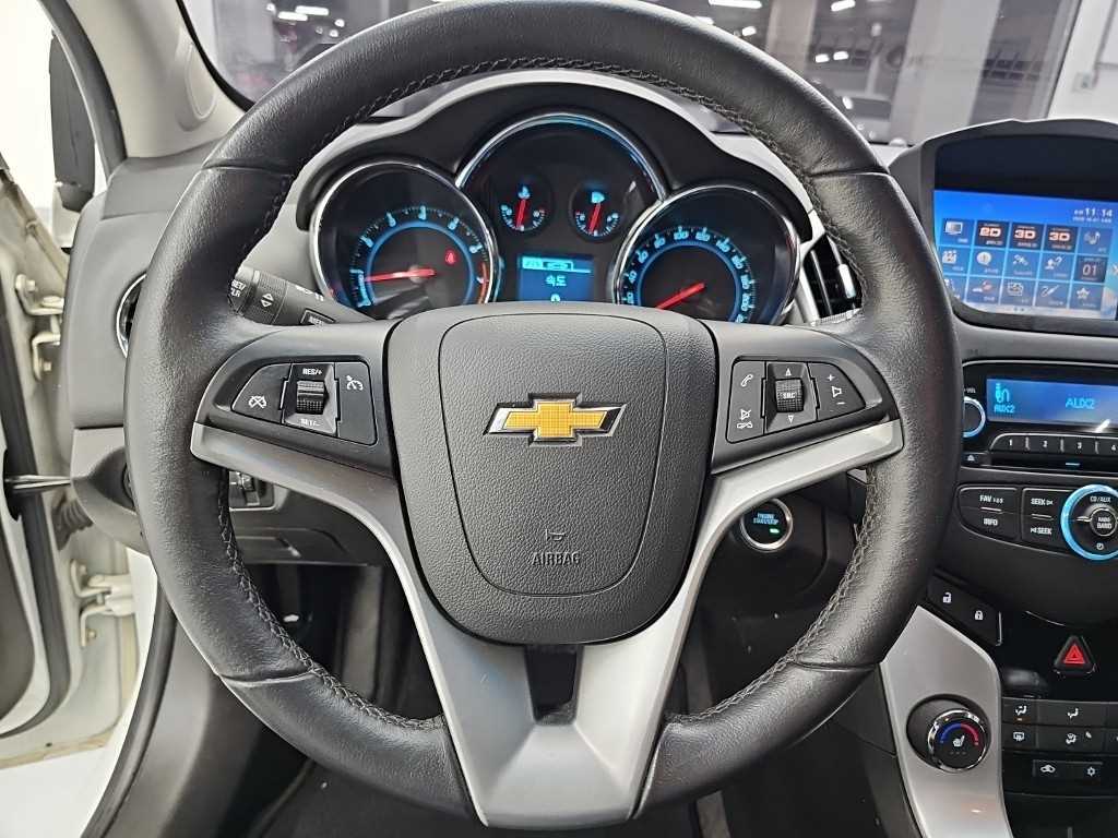 CHEVROLET Cruze — photo 09