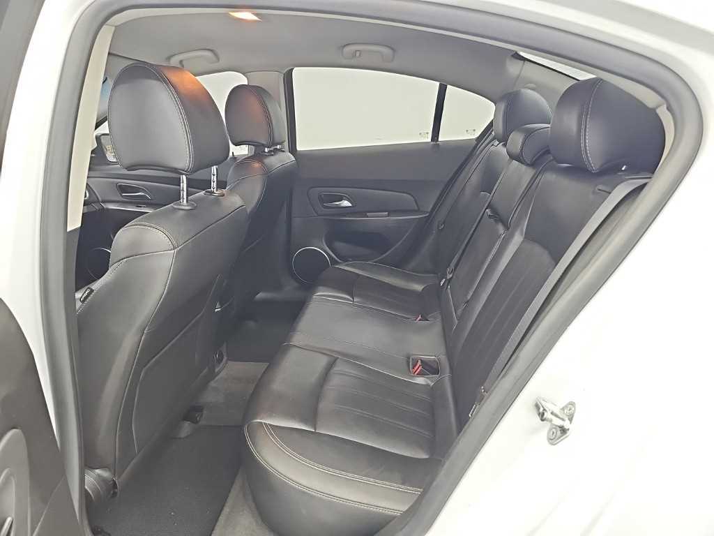 CHEVROLET Cruze — photo 12