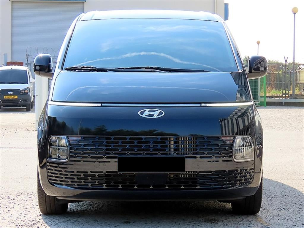 Hyundai Staria — photo 01