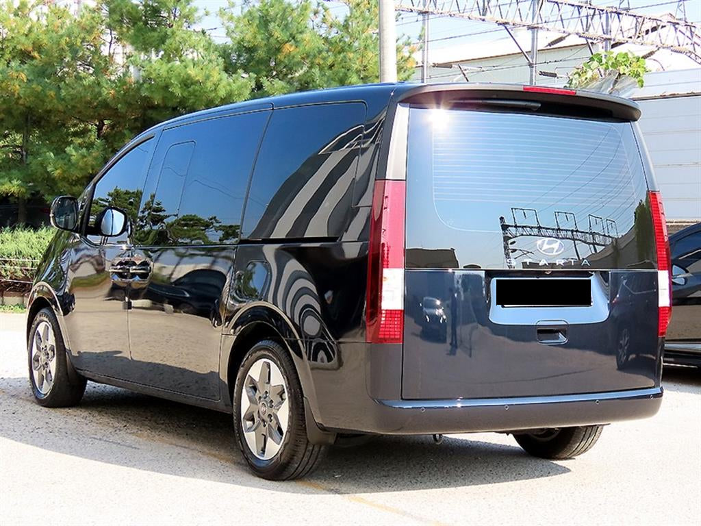 Hyundai Staria — photo 03