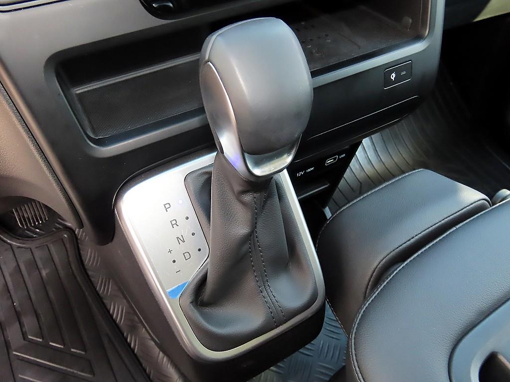 Hyundai Staria — photo 11