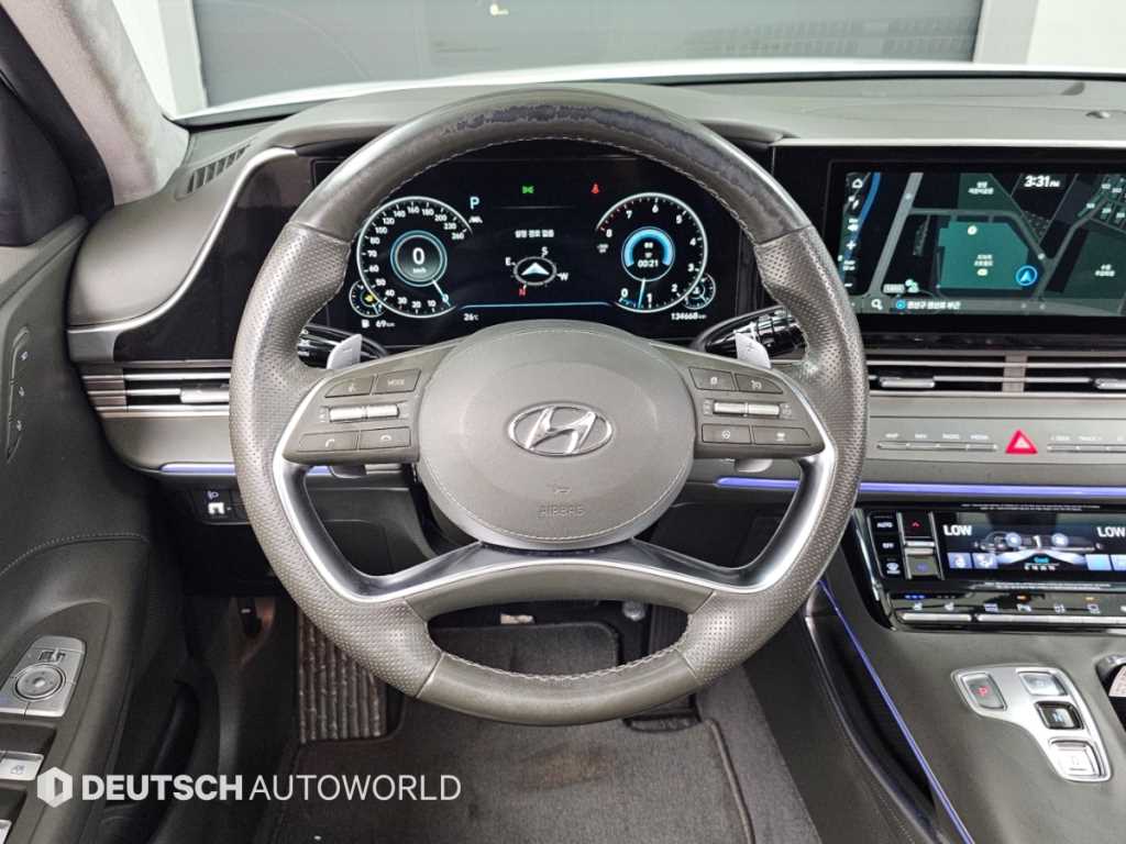 Hyundai Grandeur — photo 18