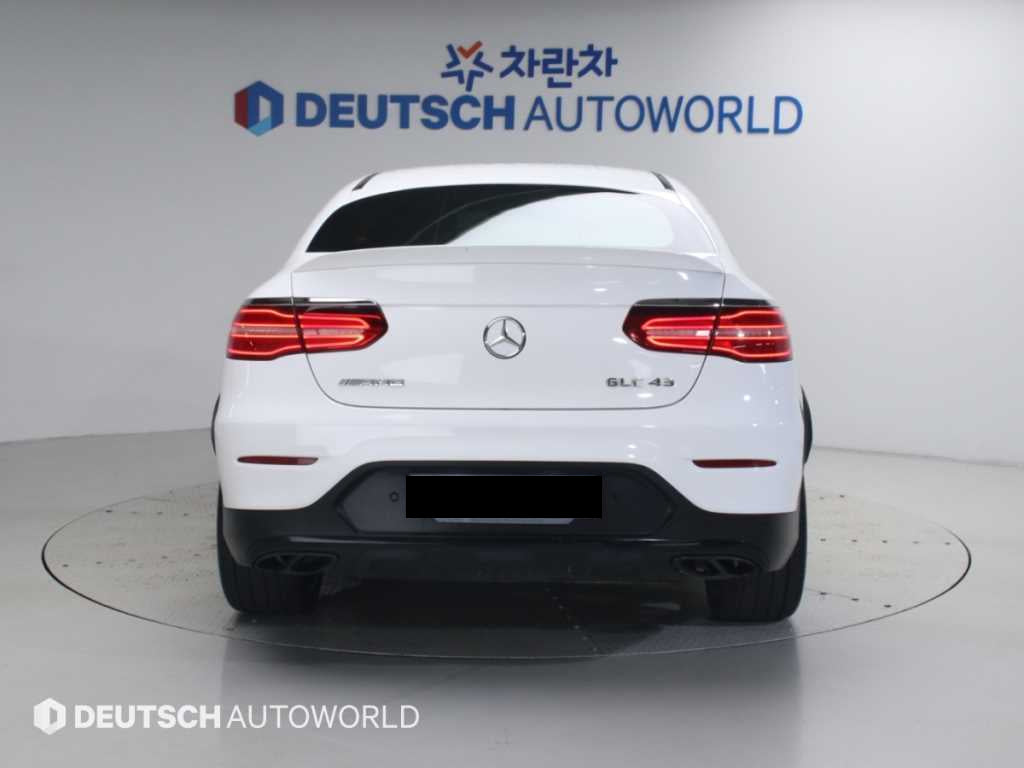 Mercedes-Benz GLC-Class — photo 04
