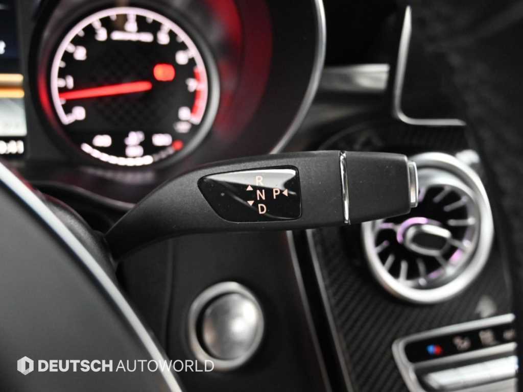 Mercedes-Benz GLC-Class — photo 09