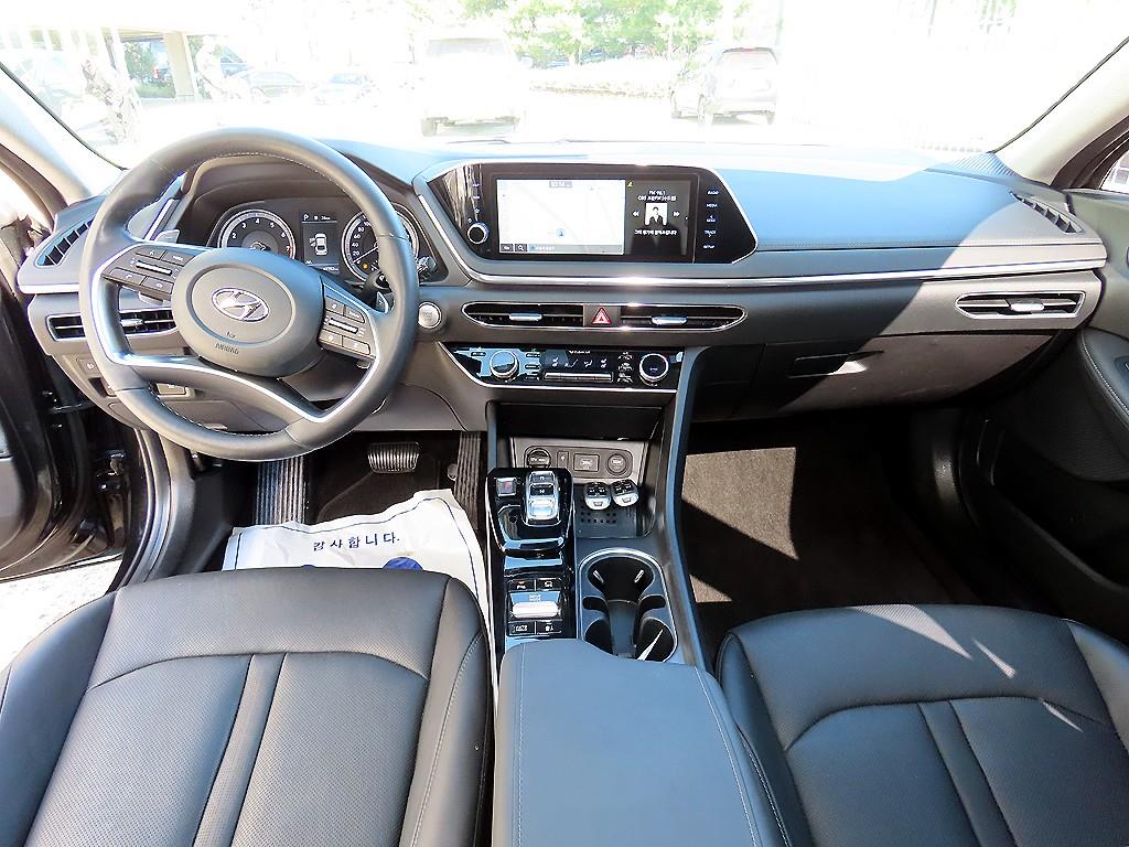 Hyundai Sonata — photo 07