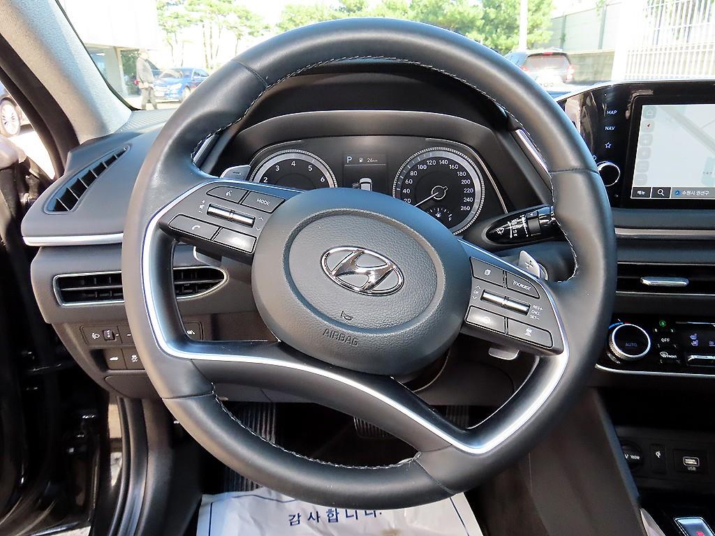 Hyundai Sonata — photo 08