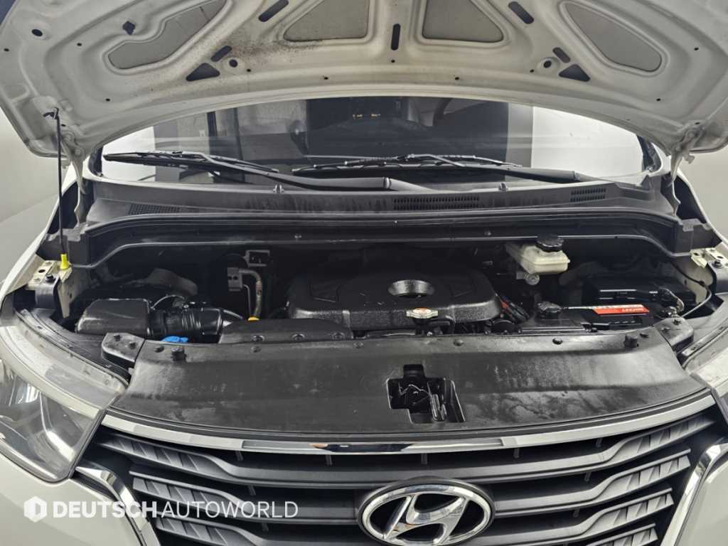 Hyundai Starex — photo 06