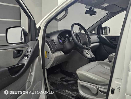 Hyundai Starex — photo 11
