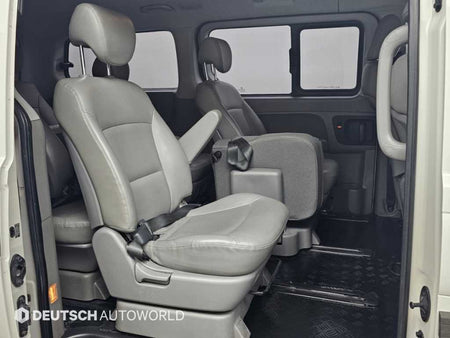 Hyundai Starex — photo 12