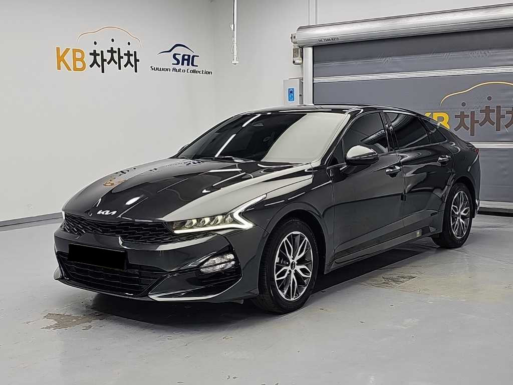 Kia K5 — photo 01