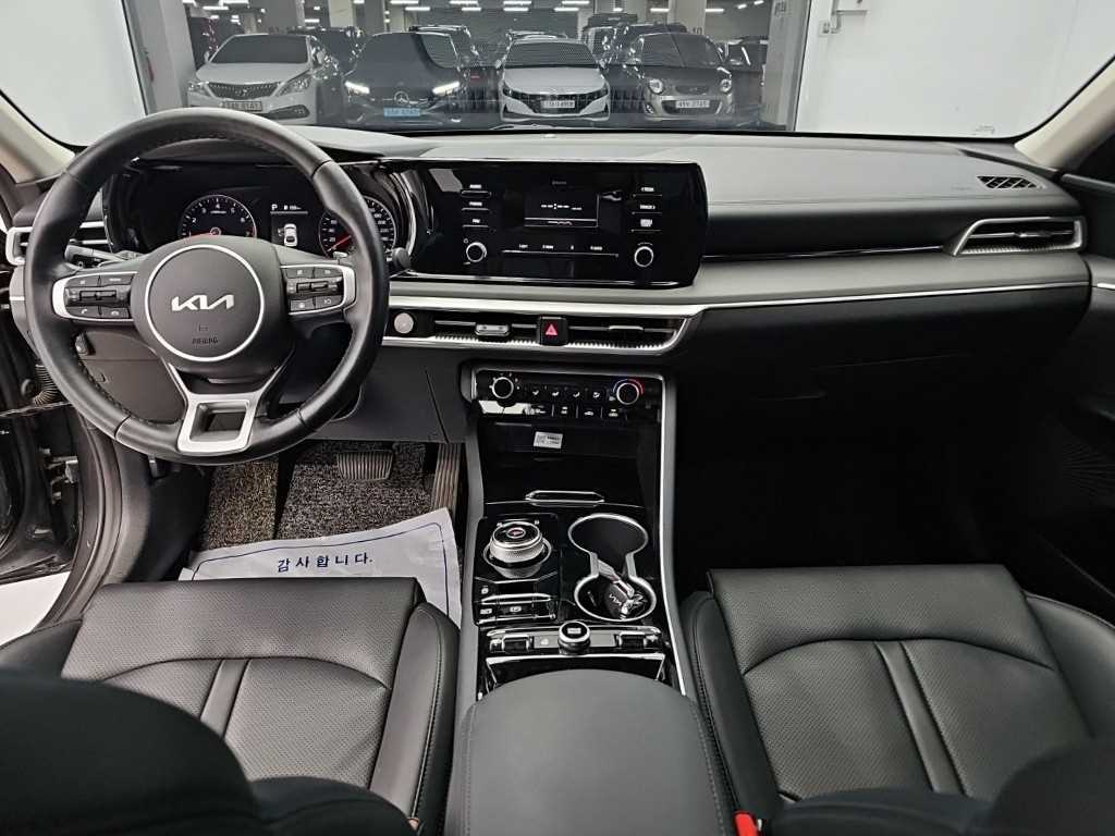 Kia K5 — photo 07