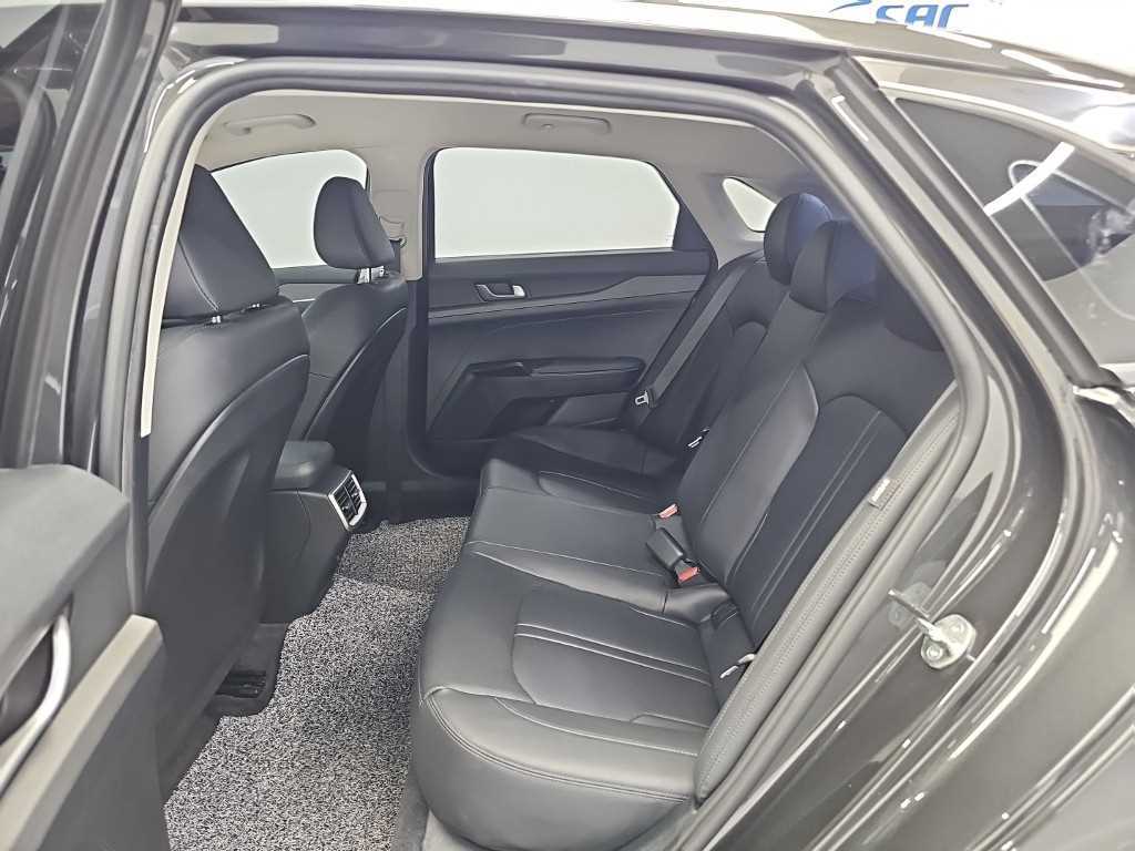 Kia K5 — photo 12