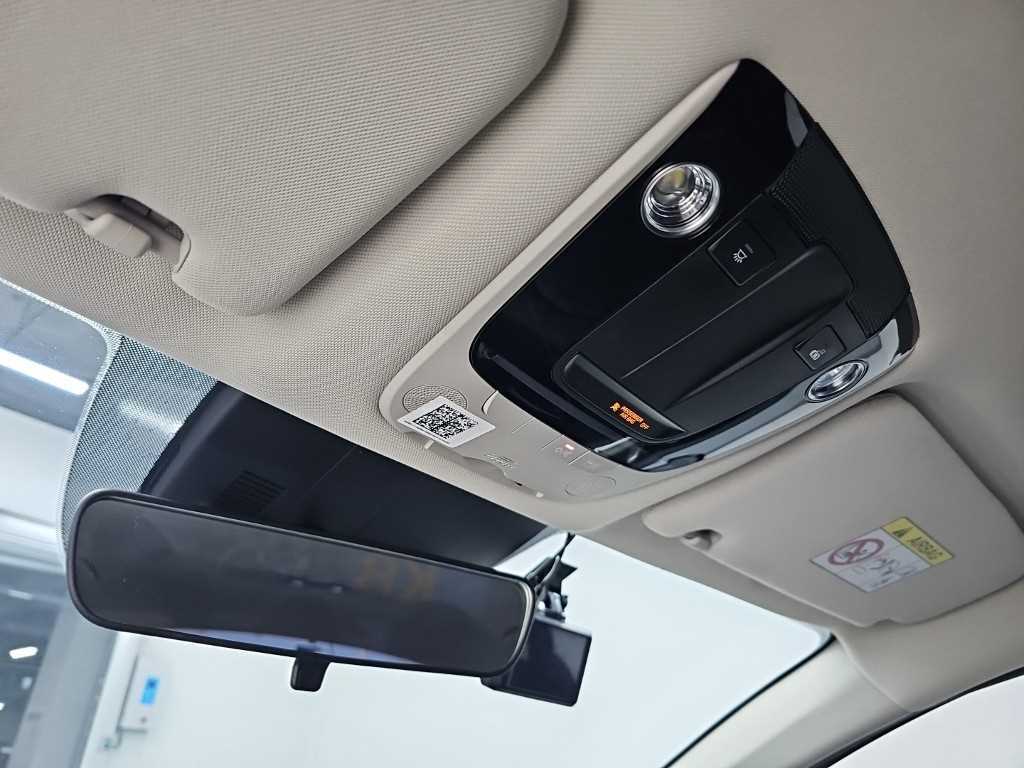 Kia K5 — photo 14